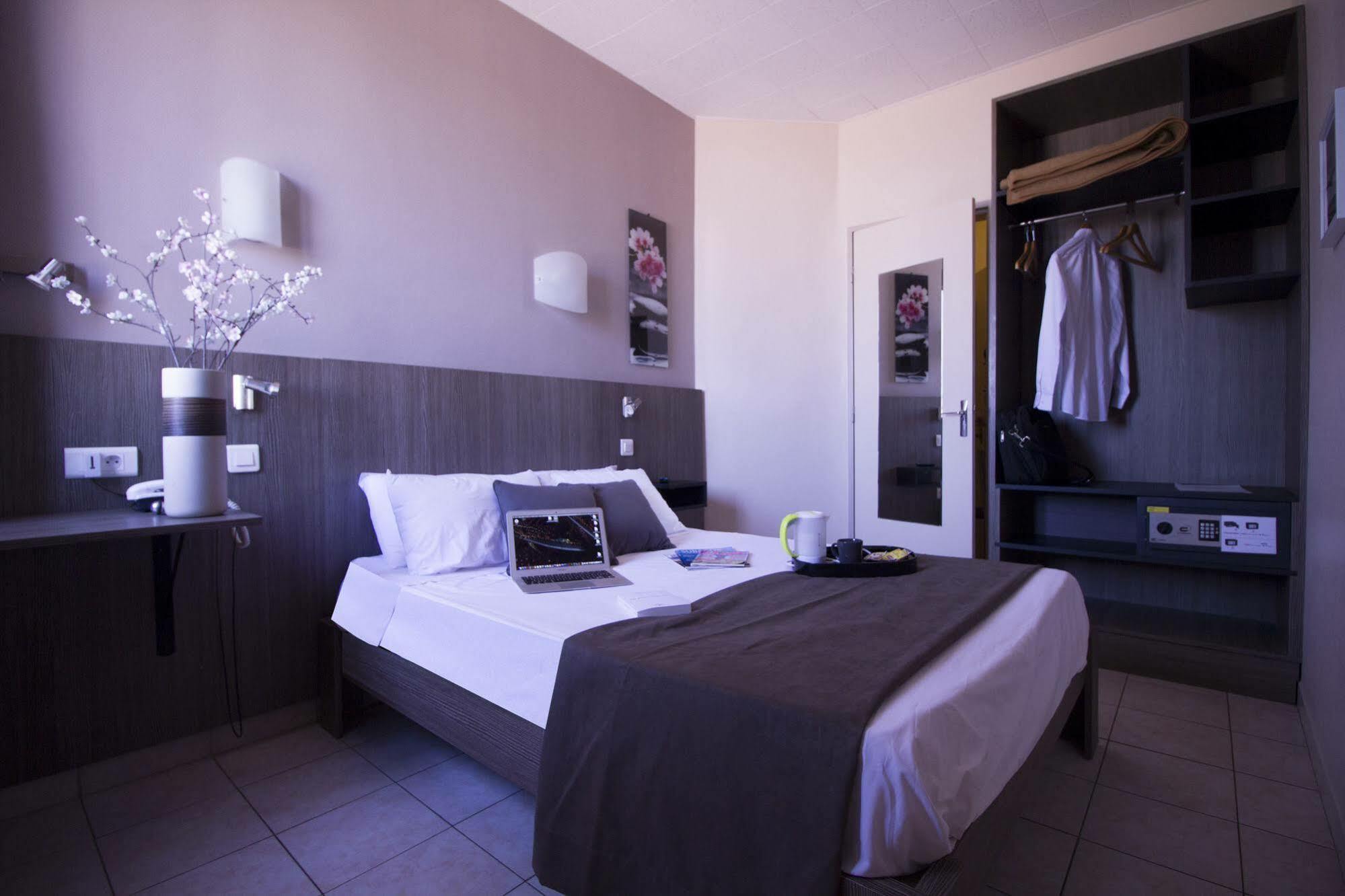 Le Strasbourg Hotel Montpellier Dış mekan fotoğraf